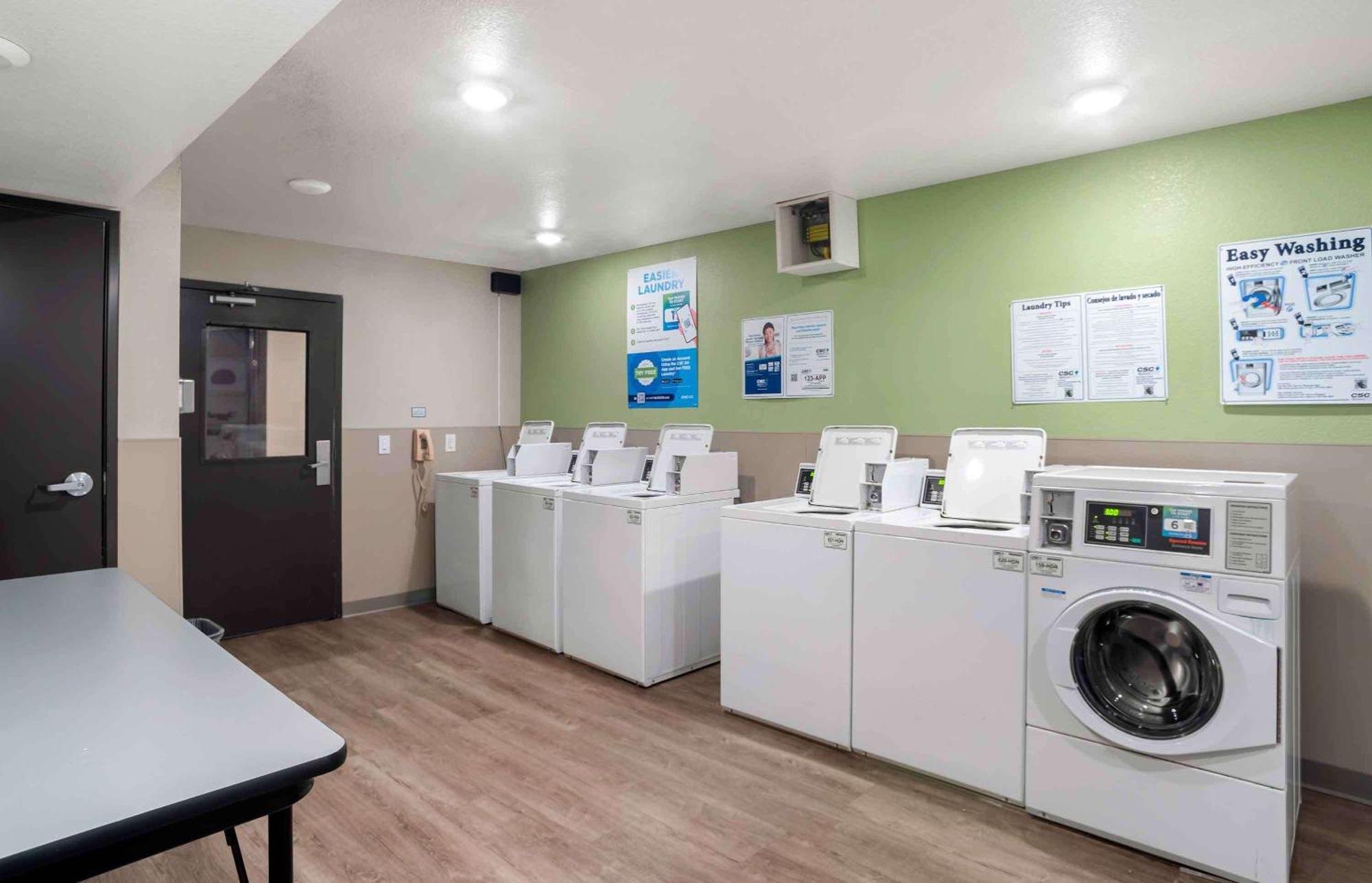 Extended Stay America Select Suites - Charlotte - Northlake シャーロット エクステリア 写真