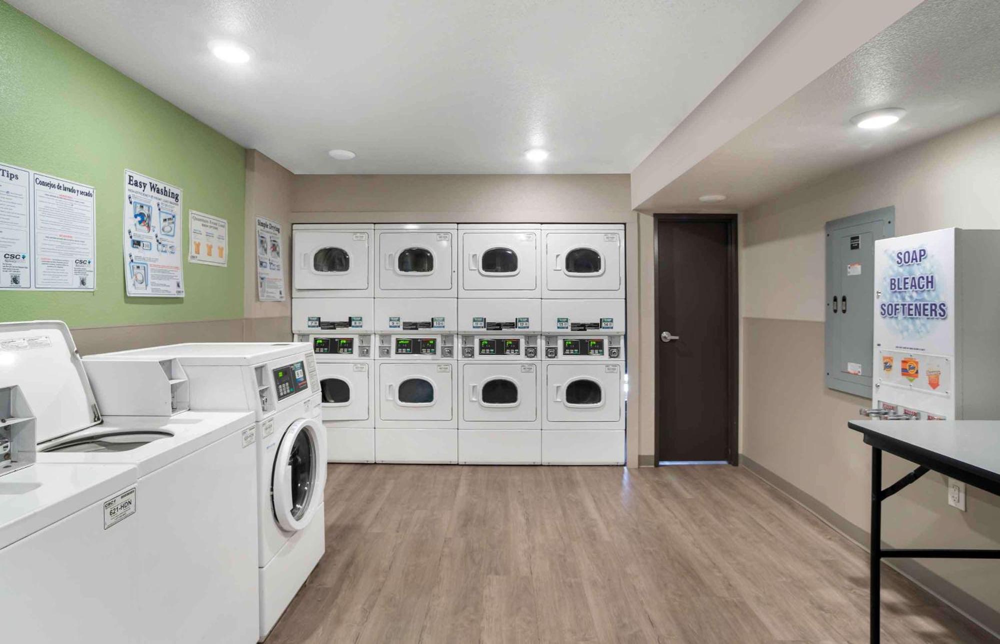 Extended Stay America Select Suites - Charlotte - Northlake シャーロット エクステリア 写真