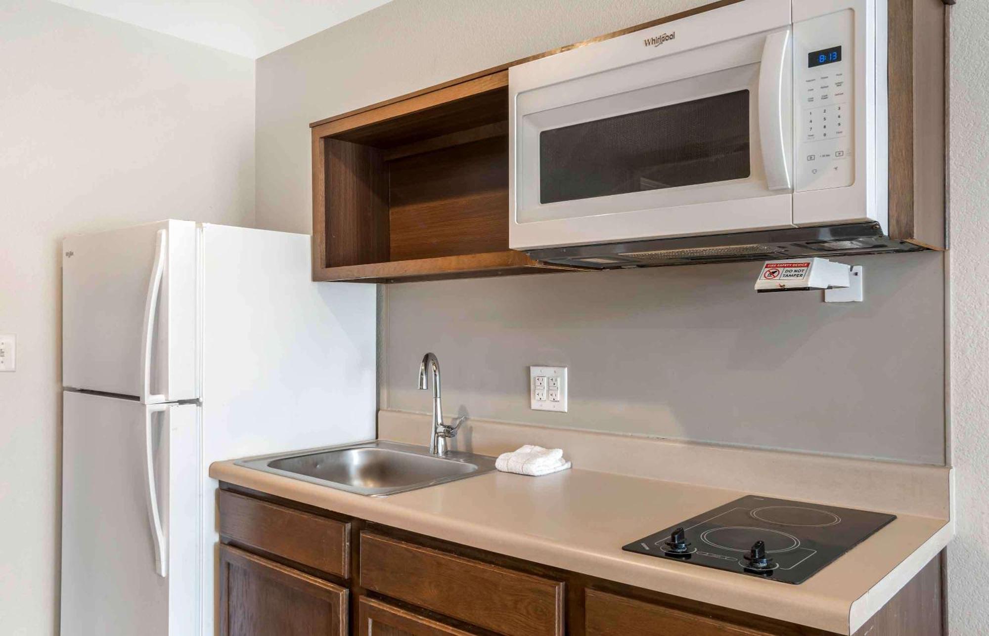 Extended Stay America Select Suites - Charlotte - Northlake シャーロット エクステリア 写真
