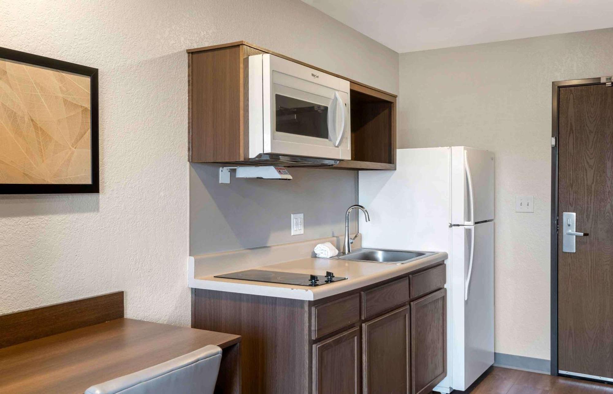 Extended Stay America Select Suites - Charlotte - Northlake シャーロット エクステリア 写真