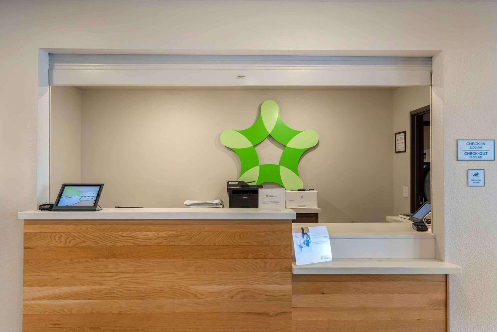 Extended Stay America Select Suites - Charlotte - Northlake シャーロット エクステリア 写真